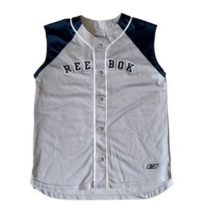 Vintage NWT Reebok baseball jersey Size: Large